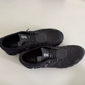 On Running Black Men's Cloud 6 Athletic Sneakers